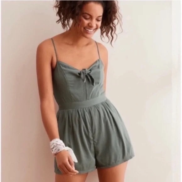 Aerie Breezy Knot Romper - Picture 2 of 3